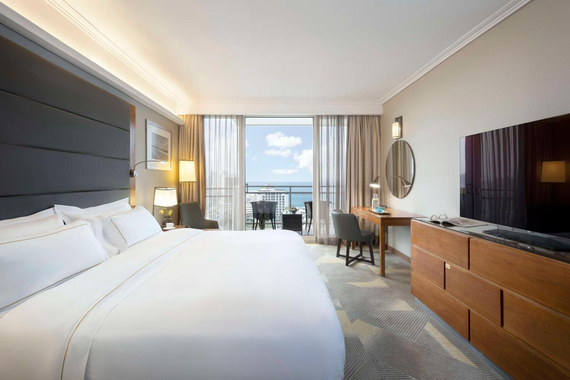 Отель The Vista At Hilton Тель-Авив Экстерьер фото