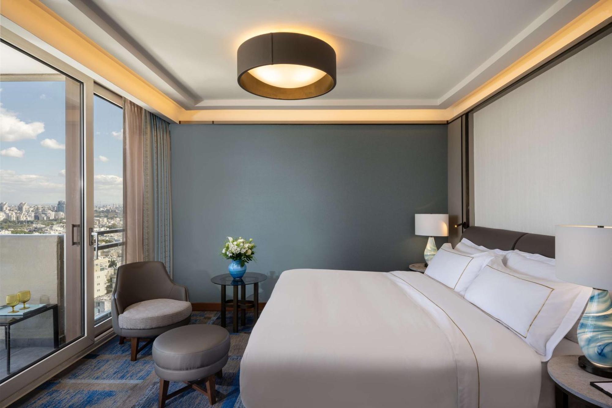 Отель The Vista At Hilton Тель-Авив Экстерьер фото